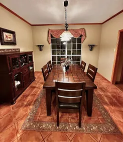 Great Family Home minutes from Magnolia Silos - Image 4