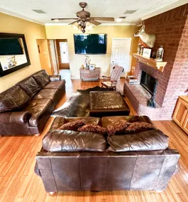 Great Family Home minutes from Magnolia Silos - Image 3