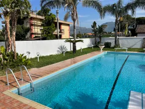 Villa Grace holiday home, swimming pool for exclusive use - Image 3