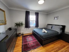 Spacious 1 BR w/ free parking & private patio - Image 5