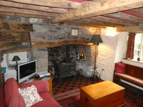 Luxurious Ancient Cottage with Stunning Views - Image 5