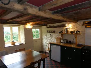 Luxurious Ancient Cottage with Stunning Views - Image 4