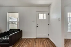 Modern Airbnb Stay Near NAS JRB Fort Worth - Image 3
