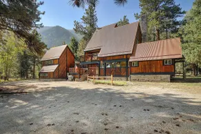 6 minutes to the hot springs, Cedar Lodge! - Image 5
