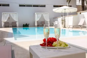 Enchanting Refuge with Pool and Breakfast - Image 2