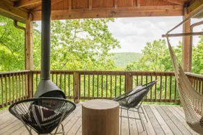 Modern mountain retreat | hot tub + views - Image 3