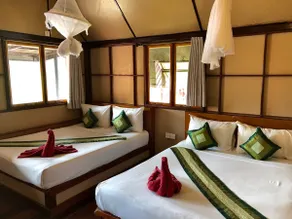 Dazzling Family Bungalow - Image 2