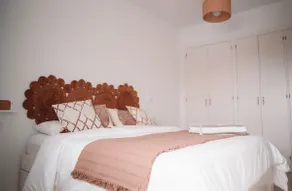 Beautiful apartment with mountain views - Image 3