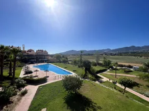 Beautiful apartment with mountain views - Image 2