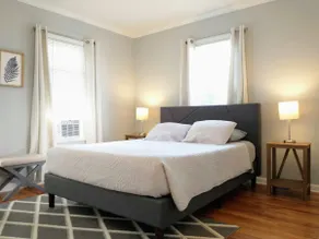 Modern Apt 5 Miles to Beach 5 Min Walk to Westerly - Image 2
