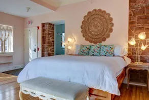 Ensign House Room - Image 2