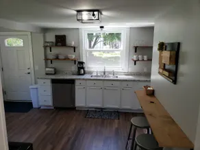 The Cozy Cottage - Image 3