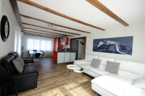 Lake House Apartment 2 - Image 3