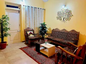 Reev's Homestay: Luxury 2 Bedroom apartment - Image 2