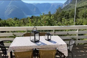 Farmhouse with stunning views. - Image 3