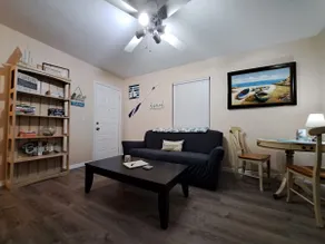 Renovated 1/1 Guest House Apartment -Pets Welcome! - Image 4
