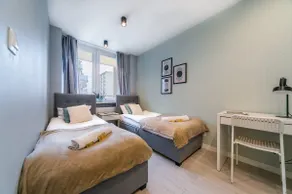 Warsaw Concierge Silver Apartment - Image 2