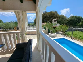 Villa Girasole - Two Bedroom Villa with Pool - Image 4