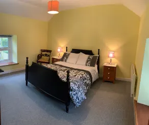 Peaceful Country Cottage near Carmarthen  - Image 4