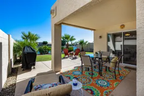 Lake House! Paddleboat, kayaks, fire pit, bikes, fish! fountain&mountain views! - Image 2