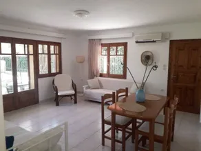 Small Theater Apartment - Image 5