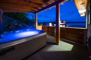 Business # 896433802 Oceanfront, Secluded, Sandy Beach, Private Hot Tub - Image 4