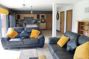 Gite Bonnefontaine New contemporary house with spa - Image 3