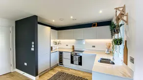 Lucky No. 13 Sunrise to Sunset Luxury Apartment - Image 5