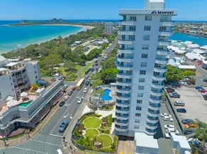 Laidback two-bedroom Apt Panoramic ocean views - Image 5