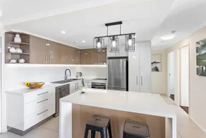 Spacious & Secure Queen Apt Panoramic views - Image 5