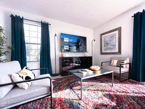 Cozy Hillside Home With Very Fast Wi-Fi - Image 4
