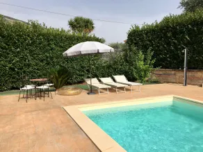 Villa with pool - Image 5