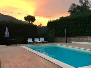 Villa with pool - Image 2