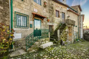 Casa Mont'Santo with Balcony & Terrace - Image 2