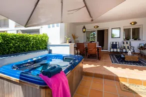 Appartement \"Luxury Pool and Spa - Casa Coco\" avec piscine, bain à remous et terrasses - Image 2