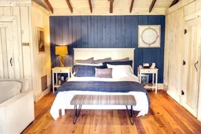 Cottage at Casuarina Lodge - Luxury, Pet Friendly - Image 3