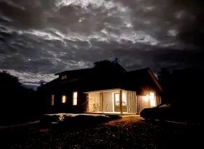 Stonehill Cottage with Room to Roam - Image 3