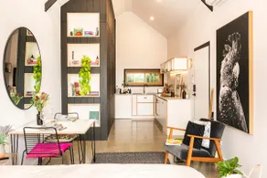 Chic Studio Barn | Walk to cafés a and river - Image 2