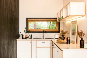 Chic Studio Barn | Walk to cafés a and river - Image 4