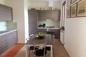 Casa Intignano Apartment and terrace overlooking the lake - Image 5