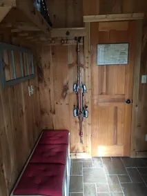 Cozy 4-bedroom chalet with indoor fireplace - Image 4