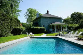 Steps from East Hampton Village - Image 2