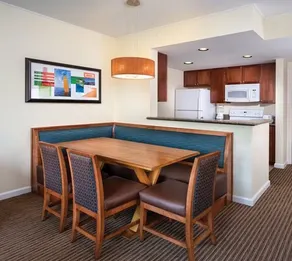 Club Wyndham Oceanside-2 Bedroom Deluxe Ocean View Suite - Image 5