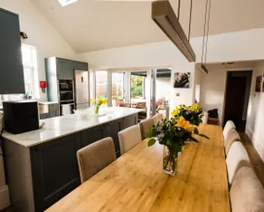 Springhaven – Coastal Family Retreat, Sleeps 11 - Image 4