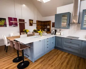 Springhaven – Coastal Family Retreat, Sleeps 11 - Image 3