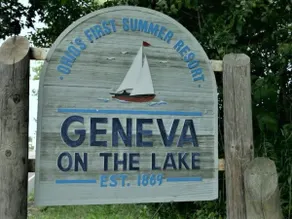 Weis Lakeside Cottage - Image 3