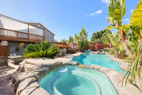 5BR Retreat w/ Salt Water Pool, Spa, Fire Pit &BBQ - Image 2