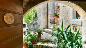 Dimora L'Agrifoglio, a holiday home full of history and nature - Image 4