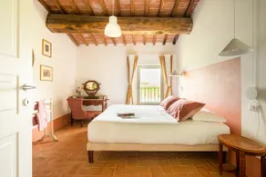 Authentic Italian Apartment with Private Terrace - Image 3