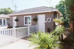 #1 Ranked Upgraded Guesthouse w/ Quiet Garden - Image 2